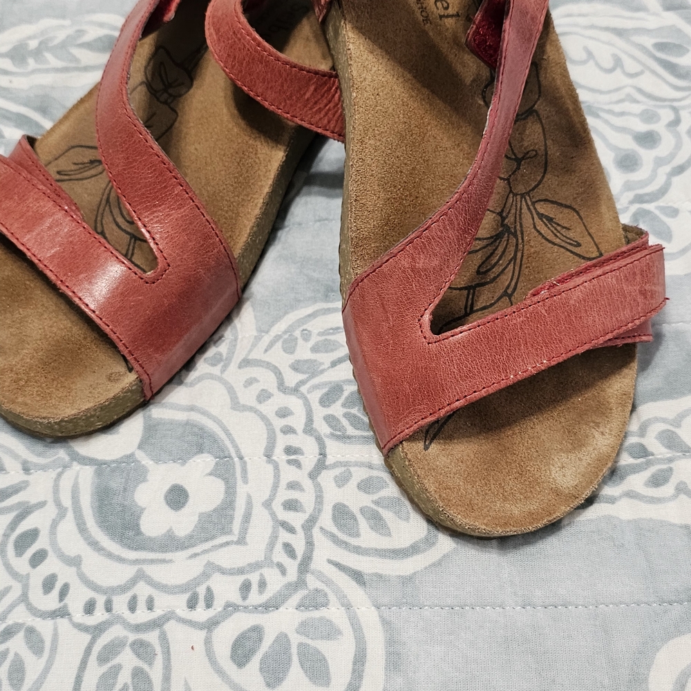Josef Seibel Women's Coral Comfort Leather Sandals